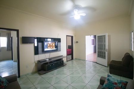 Casa à venda com 634m², 7 quartos e 8 vagasSala - Casa 1