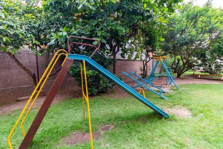 Apartamento à venda com 54m², 2 quartos e 1 vaga Apartamento à venda com 54m², 2 quartos e 1 vagaÁrea comum - Playground