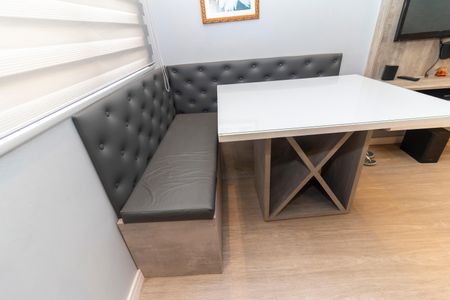 Apartamento à venda com 54m², 2 quartos e 1 vaga Apartamento à venda com 54m², 2 quartos e 1 vagaDetalhe da Sala