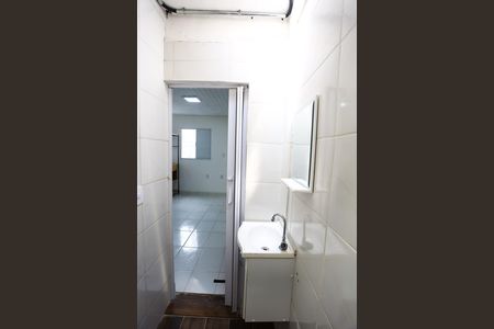 Casa para alugar com 28m², 1 quarto e sem vaga Casa para alugar com 28m², 1 quarto e sem vagaBanheiro