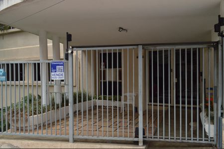 Apartamento à venda com 89m², 2 quartos e 1 vagaFachada + Plaquinha