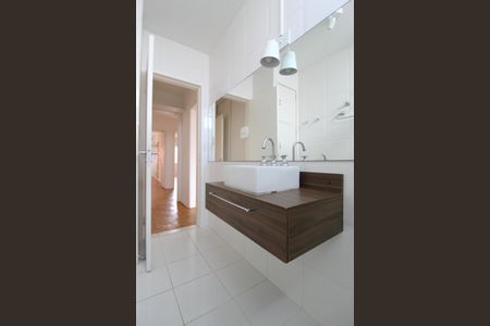 Apartamento à venda com 160m², 3 quartos e 1 vagaBanheiro da Suíte