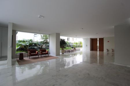 Apartamento à venda com 160m², 3 quartos e 1 vagaHall Social