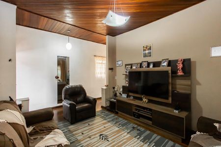 Casa à venda com 150m², 3 quartos e 2 vagasSala