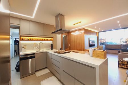 Apartamento à venda com 156m², 3 quartos e 2 vagasCozinha