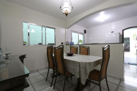 Casa para alugar com 198m², 3 quartos e 1 vagaCopa