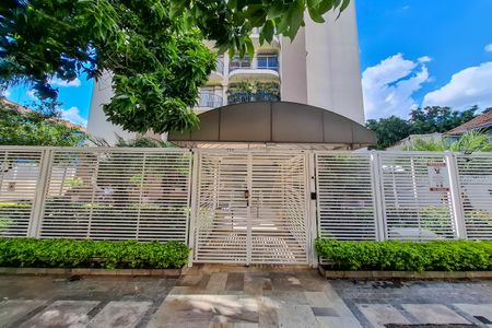 Apartamento à venda com 118m², 3 quartos e 1 vaga Apartamento à venda com 118m², 3 quartos e 1 vagaFachada e portaria