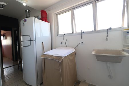 Apartamento à venda com 80m², 3 quartos e 1 vagaÁrea de Serviço