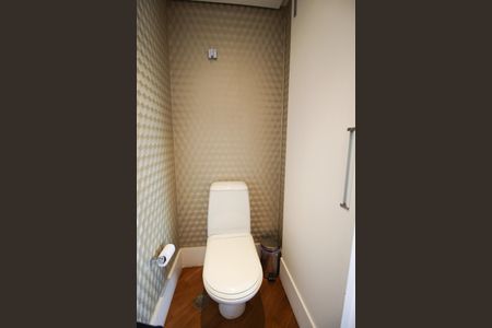 Apartamento à venda com 155m², 2 quartos e 2 vagas Apartamento à venda com 155m², 2 quartos e 2 vagasLavabo