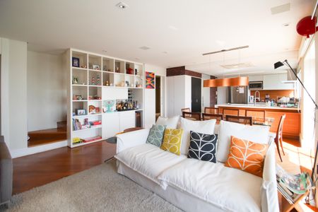 Apartamento à venda com 155m², 2 quartos e 2 vagas Apartamento à venda com 155m², 2 quartos e 2 vagasSala