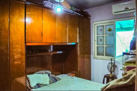 Casa à venda com 185m², 5 quartos e 4 vagasSuíte