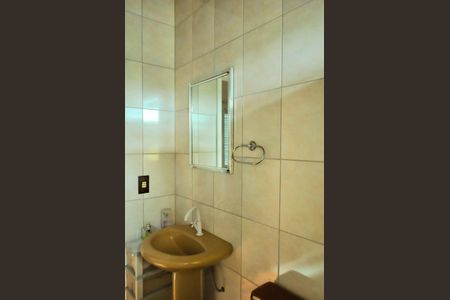 Casa à venda com 185m², 5 quartos e 4 vagasBanheiro Social