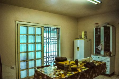 Casa à venda com 185m², 5 quartos e 4 vagas Área de serviço