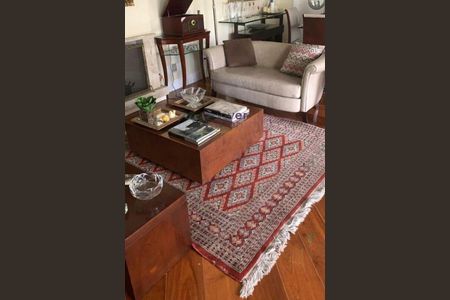 Apartamento à venda com 233m², 4 quartos e 4 vagas