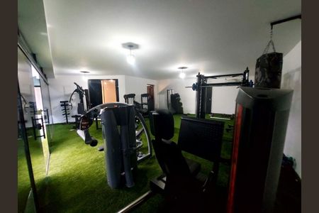 Casa à venda com 390m², 4 quartos e 4 vagas