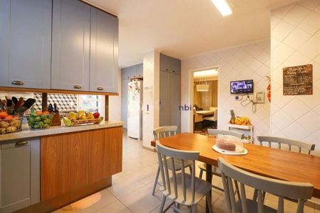 Casa à venda com 350m², 3 quartos e 4 vagas