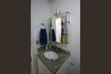 Apartamento à venda com 70m², 3 quartos e 2 vagasBanheiro