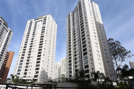 Apartamento à venda com 70m², 3 quartos e 2 vagasFachada