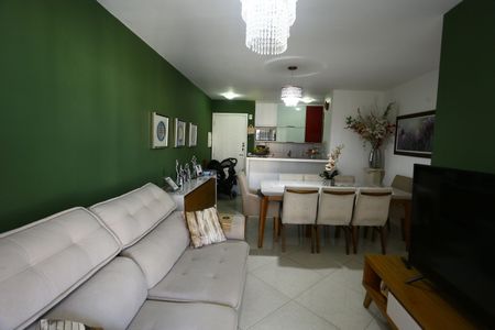 Apartamento à venda com 70m², 3 quartos e 2 vagasSala