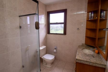 Casa de condomínio à venda com 600m², 4 quartos e 5 vagas Casa de condomínio à venda com 600m², 4 quartos e 5 vagasBanheiro social