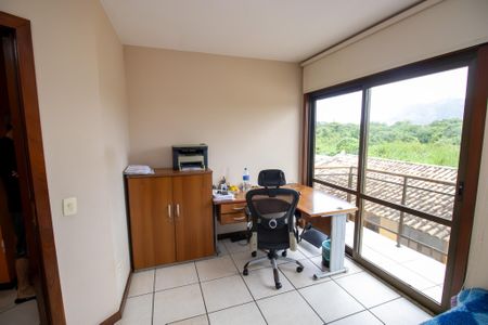 Casa de condomínio à venda com 600m², 4 quartos e 5 vagas Casa de condomínio à venda com 600m², 4 quartos e 5 vagasQuarto 1
