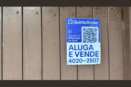Casa de condomínio à venda com 600m², 4 quartos e 5 vagas Casa de condomínio à venda com 600m², 4 quartos e 5 vagasPlaquinha