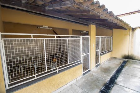 Casa de condomínio à venda com 600m², 4 quartos e 5 vagas Casa de condomínio à venda com 600m², 4 quartos e 5 vagasCanil
