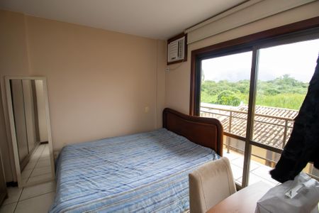 Casa de condomínio à venda com 600m², 4 quartos e 5 vagas Casa de condomínio à venda com 600m², 4 quartos e 5 vagasQuarto 2