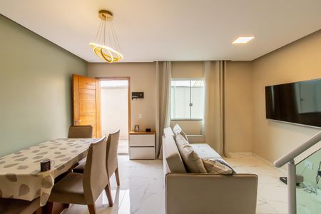 Casa de condomínio à venda com 95m², 2 quartos e 2 vagas Casa de condomínio à venda com 95m², 2 quartos e 2 vagasSala