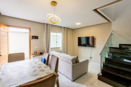 Casa de condomínio à venda com 95m², 2 quartos e 2 vagas Casa de condomínio à venda com 95m², 2 quartos e 2 vagasSala