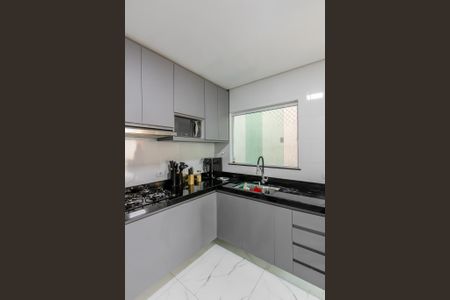 Casa de condomínio à venda com 95m², 2 quartos e 2 vagas Casa de condomínio à venda com 95m², 2 quartos e 2 vagasCozinha