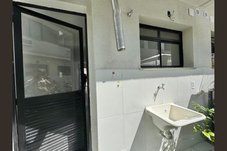 Casa de condomínio à venda com 62m², 2 quartos e 1 vagaÁrea de Serviço