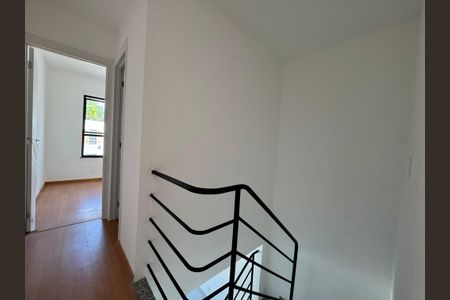 Casa de condomínio à venda com 62m², 2 quartos e 1 vagaCorredor