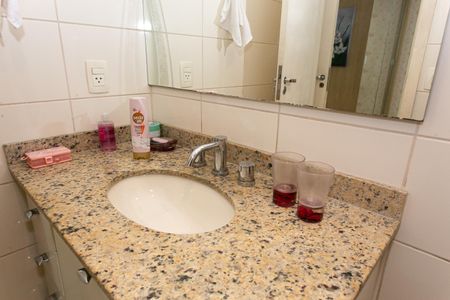 Apartamento à venda com 173m², 3 quartos e 3 vagasBanheiro da Suíte 2