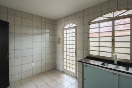 Casa para alugar com 100m², 4 quartos e 1 vagaCozinha