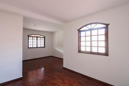 Casa para alugar com 100m², 4 quartos e 1 vagaSala 2