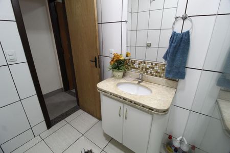 Casa para alugar com 168m², 3 quartos e 4 vagasBanheiro Social