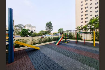 Apartamento para alugar com 50m², 2 quartos e 1 vaga Apartamento para alugar com 50m², 2 quartos e 1 vagaÁrea comum - Playground