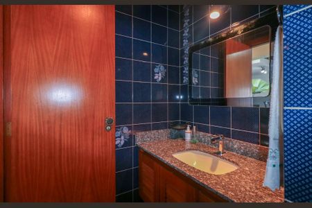 Casa à venda com 420m², 5 quartos e 8 vagasLavabo