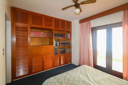 Casa à venda com 420m², 5 quartos e 8 vagasSuíte 2