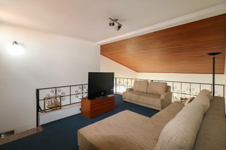 Casa à venda com 420m², 5 quartos e 8 vagasSala de TV / Mezanino