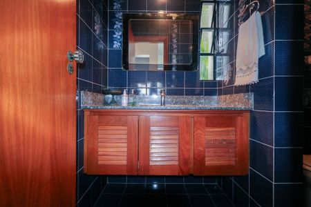 Casa à venda com 420m², 5 quartos e 8 vagasLavabo