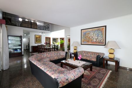 Casa à venda com 420m², 5 quartos e 8 vagasSala de Estar