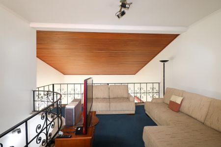 Casa à venda com 420m², 5 quartos e 8 vagasSala de TV / Mezanino