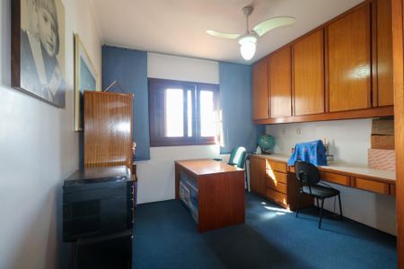 Casa à venda com 420m², 5 quartos e 8 vagasSuíte 4