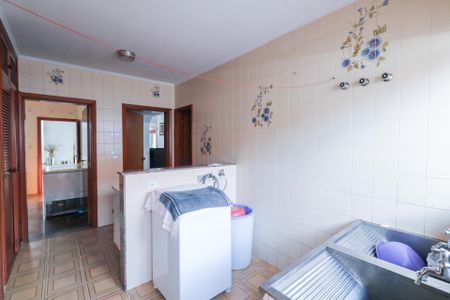 Casa à venda com 420m², 5 quartos e 8 vagasÁrea de Serviço