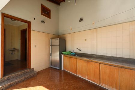 Casa à venda com 420m², 5 quartos e 8 vagasÁrea Gourmet