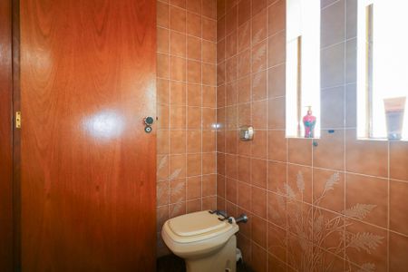 Casa à venda com 420m², 5 quartos e 8 vagasBanheiro da Suíte 3