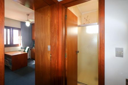 Casa à venda com 420m², 5 quartos e 8 vagasSuíte 4