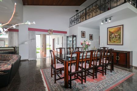 Casa à venda com 420m², 5 quartos e 8 vagasSala de Jantar